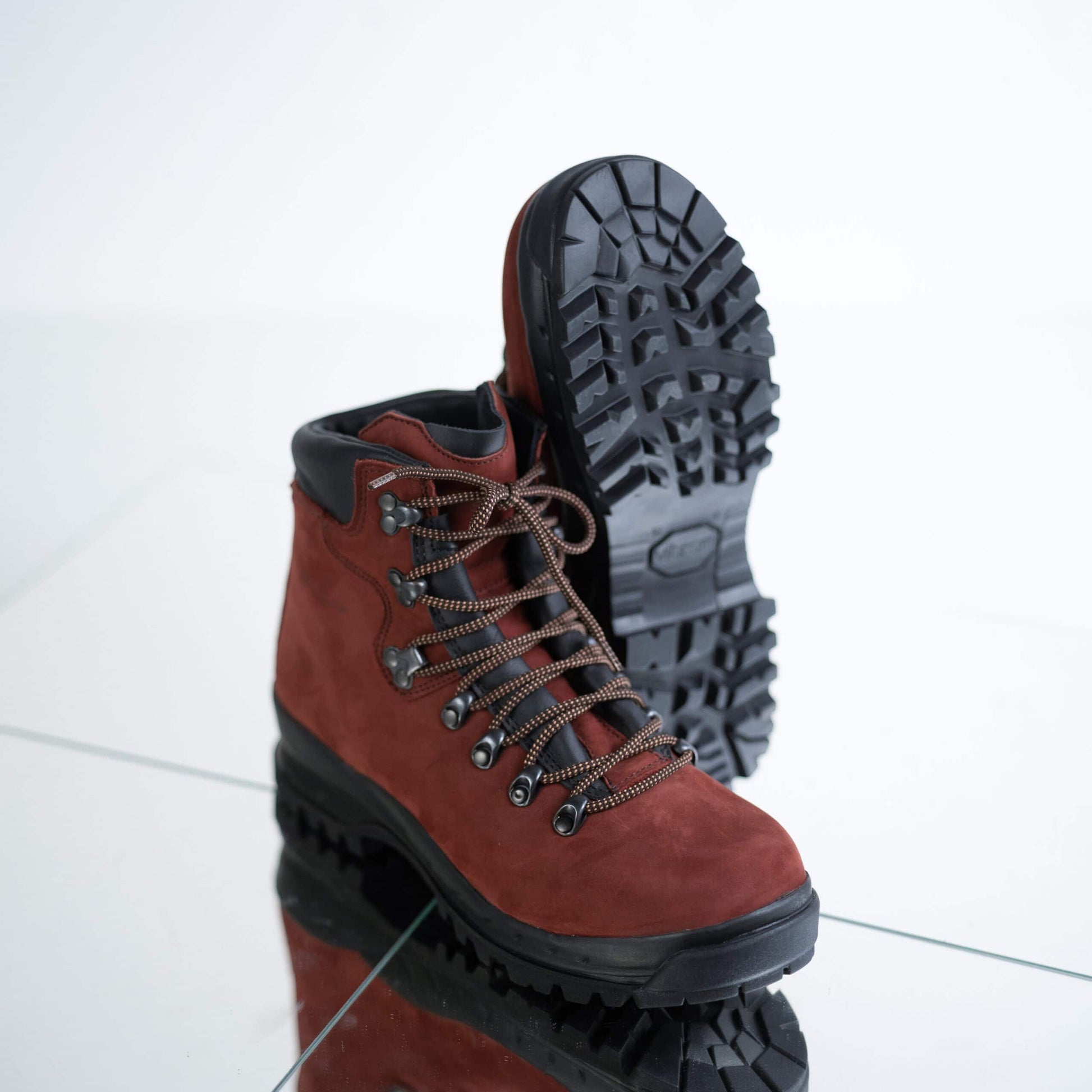 Botas de Montaña Samelin 5531 Rosso Aragosta: Diseñadas para el Senderismo en Condiciones Extremas