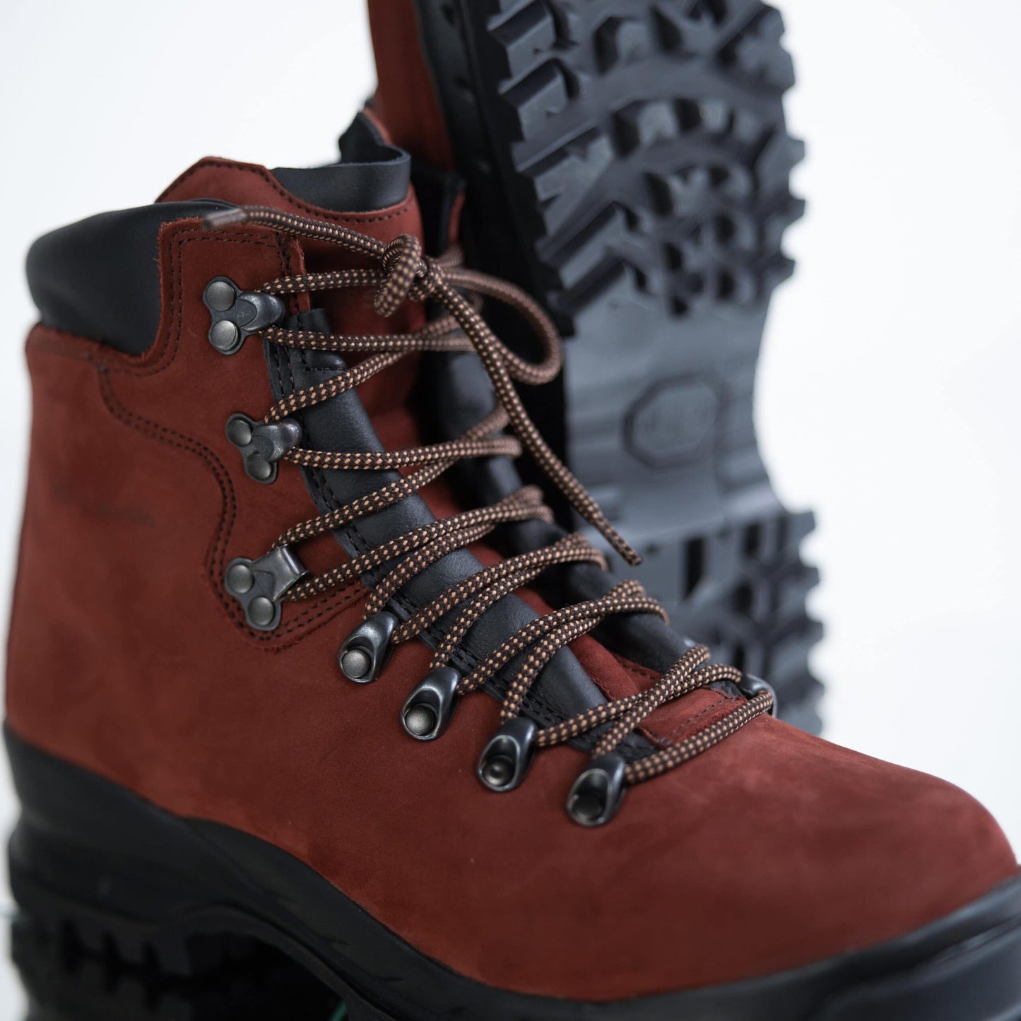 Botas de Montaña Samelin 5531 Rosso Aragosta: Diseñadas para el Senderismo en Condiciones Extremas