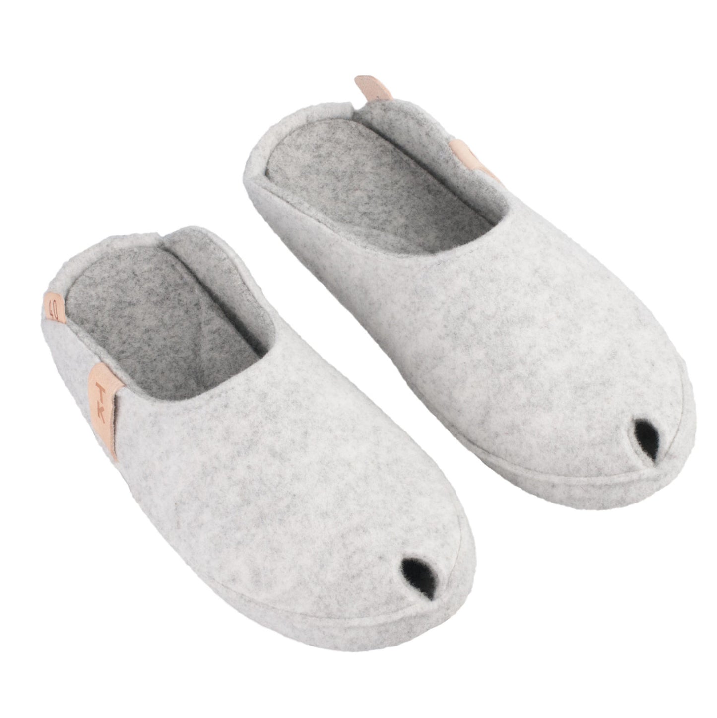 Zapatillas de casa blancas TOKU con suela resistente y soporte ergonómico